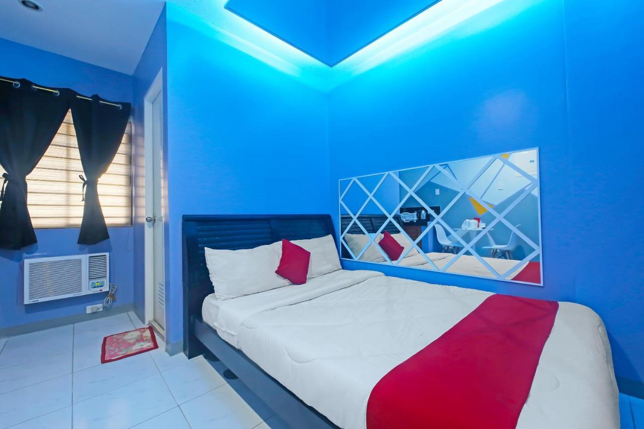 Oyo 896 Silverio Suites Manila Eksteriør bilde