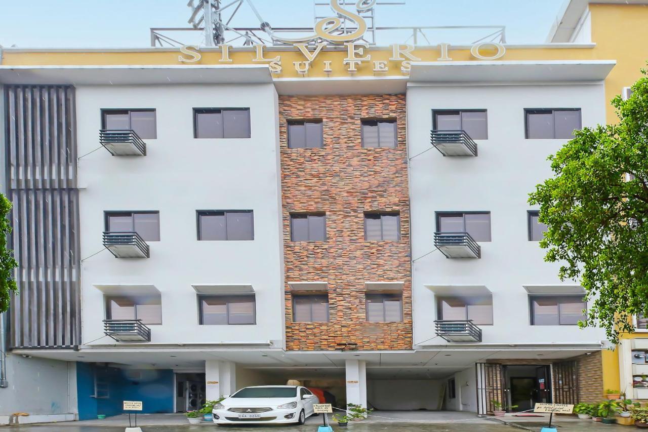 Oyo 896 Silverio Suites Manila Eksteriør bilde