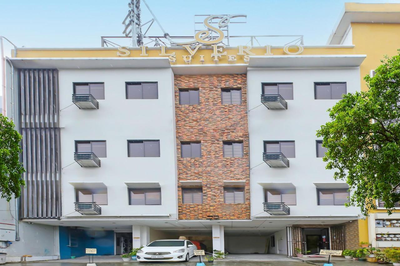 Oyo 896 Silverio Suites Manila Eksteriør bilde