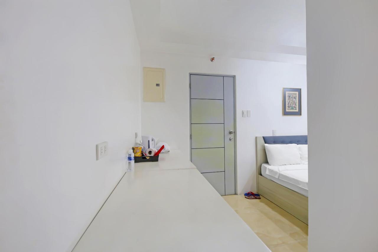 Oyo 896 Silverio Suites Manila Eksteriør bilde
